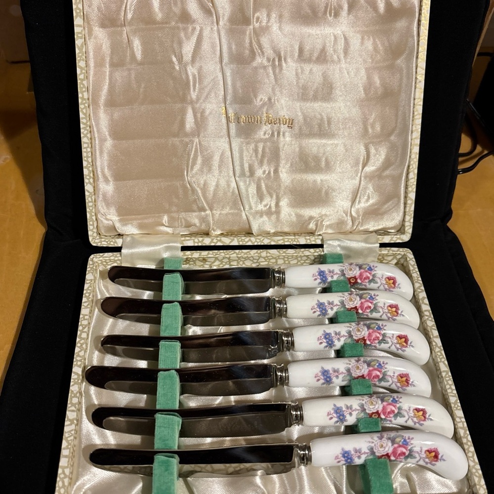 Vintage Floral Ceramic Handle Knife Set in original box